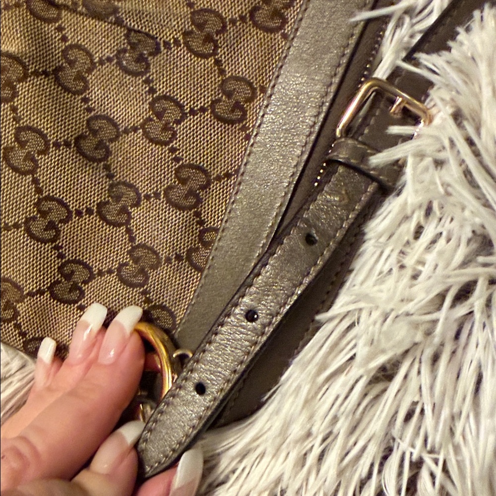 💕 GUCCI Beige/Silver GG Canvas Pochette Bag - 💯Authentic 💕 - Picture 12 of 14